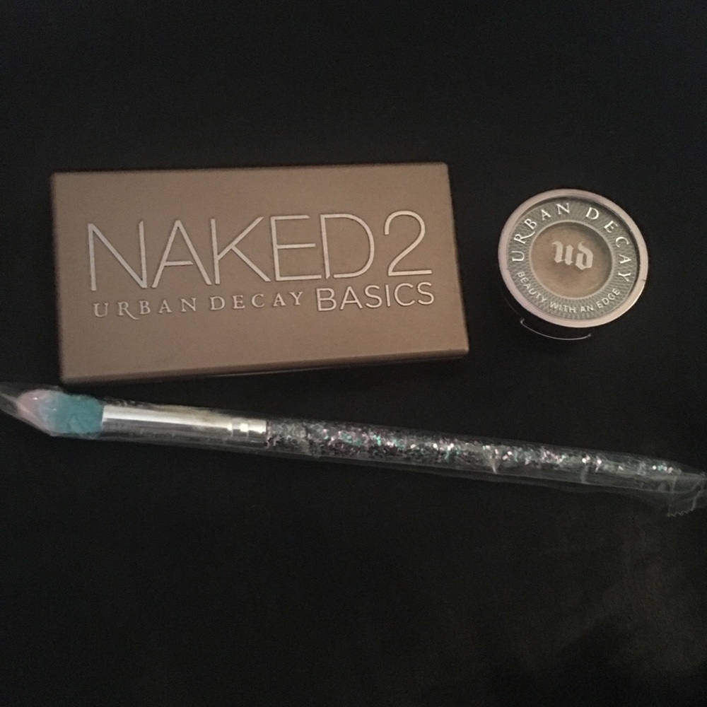 Urban Decay eyeshadow set